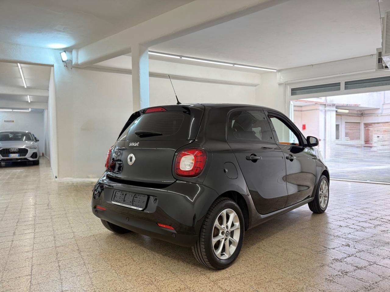 Smart ForFour 70 1.0 Passion Unipro Edition
