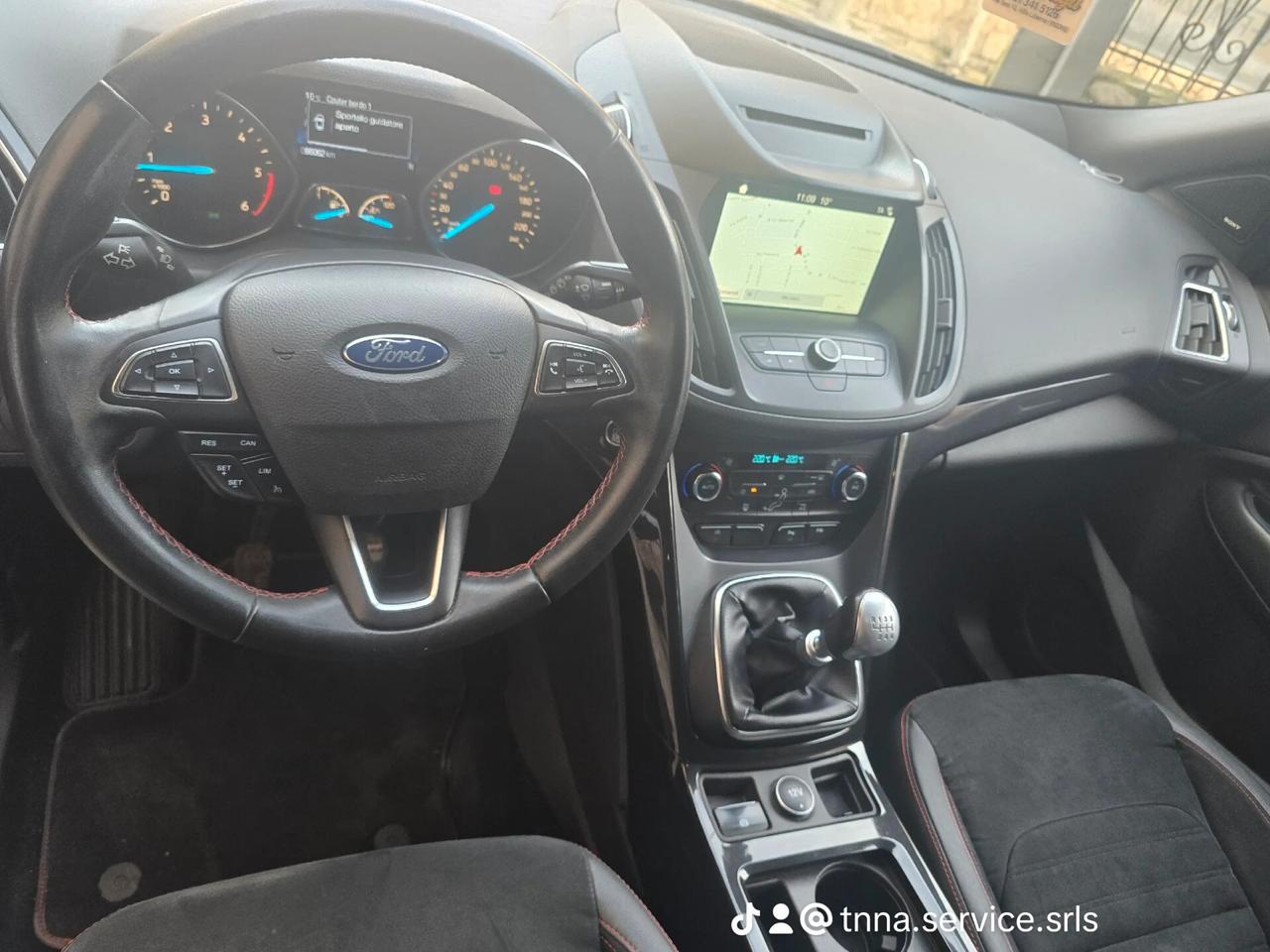 Ford Kuga 1.5 TDCI 120 CV S&S 2WD ST-Line