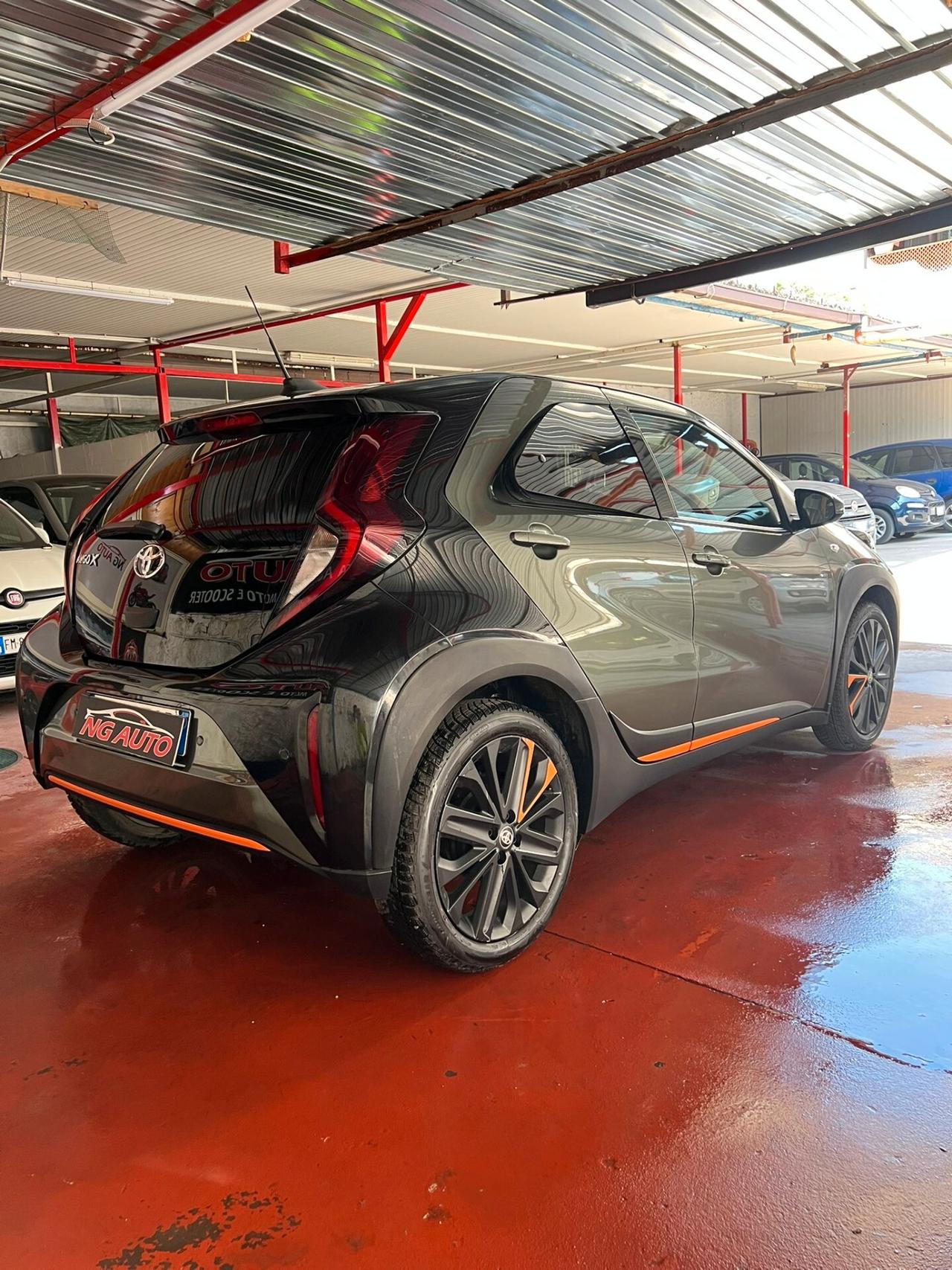 Toyota Aygo X 1.0 72cv AUTOMATICA Limited S-JBL