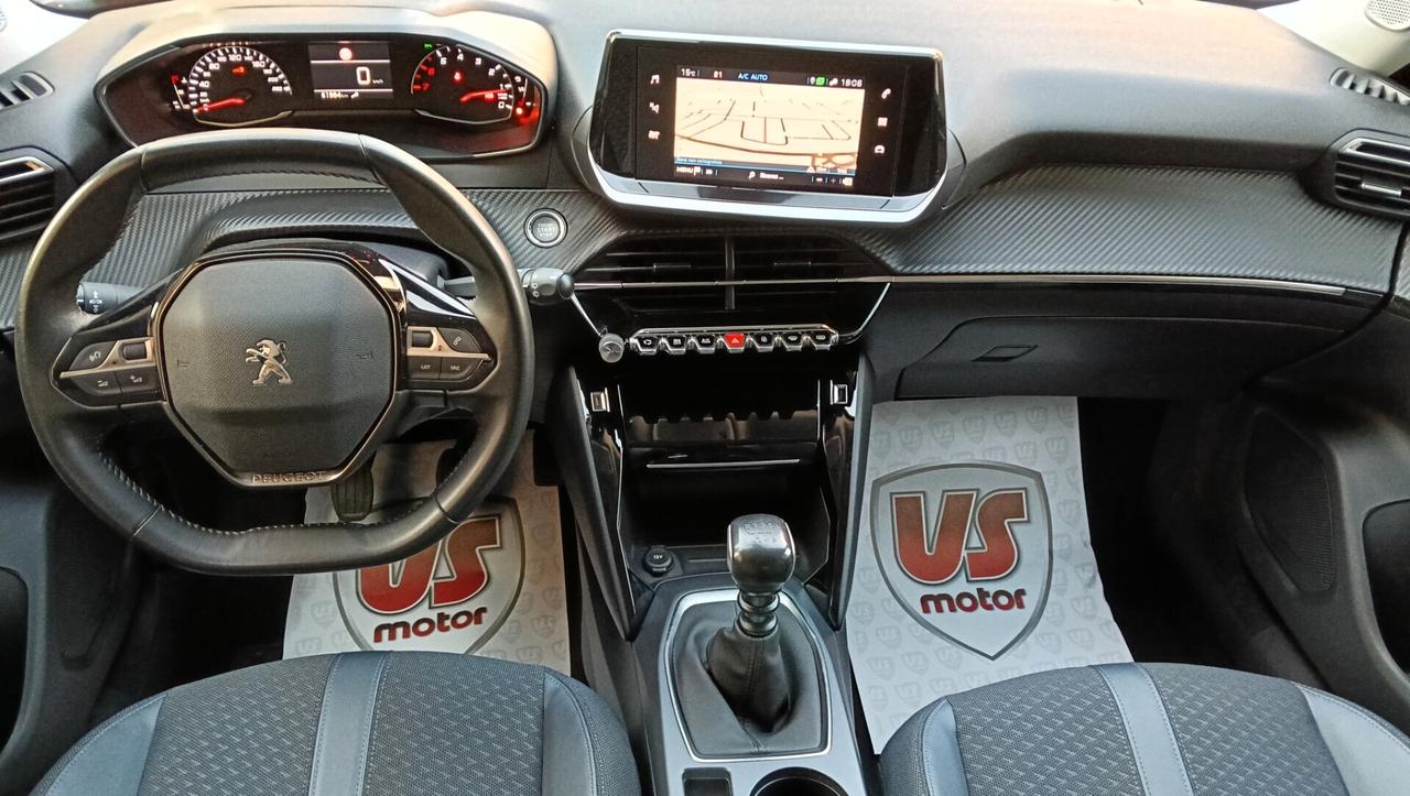 PEUGEOT 2008 1.2 BENZ-RETROC-NAVI