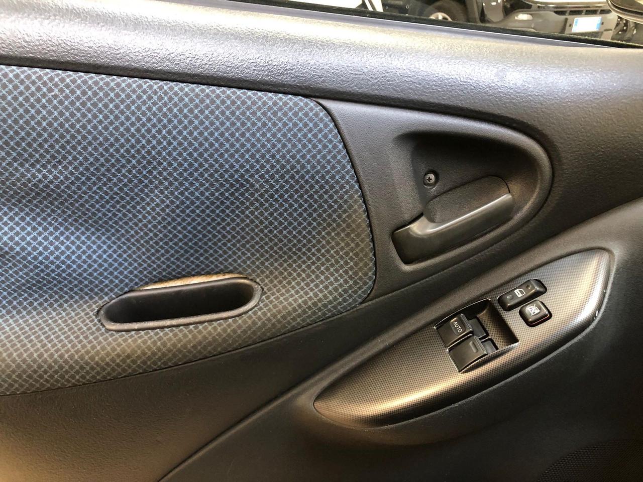Toyota Yaris 5p 1.0 Expo
