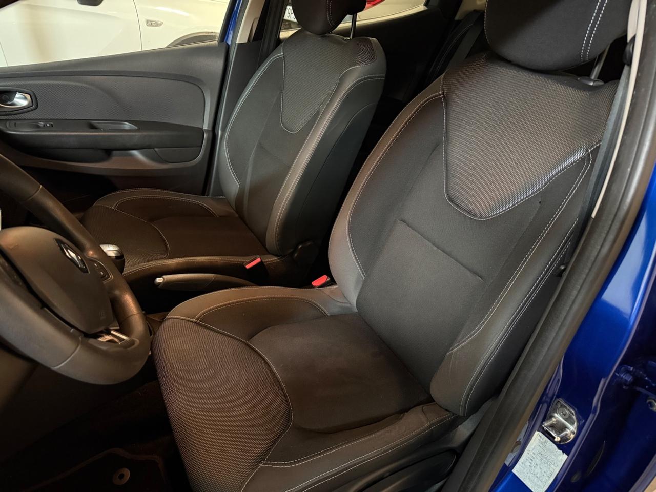 Renault Clio 1.5 dci 75 CV Moschino 5P