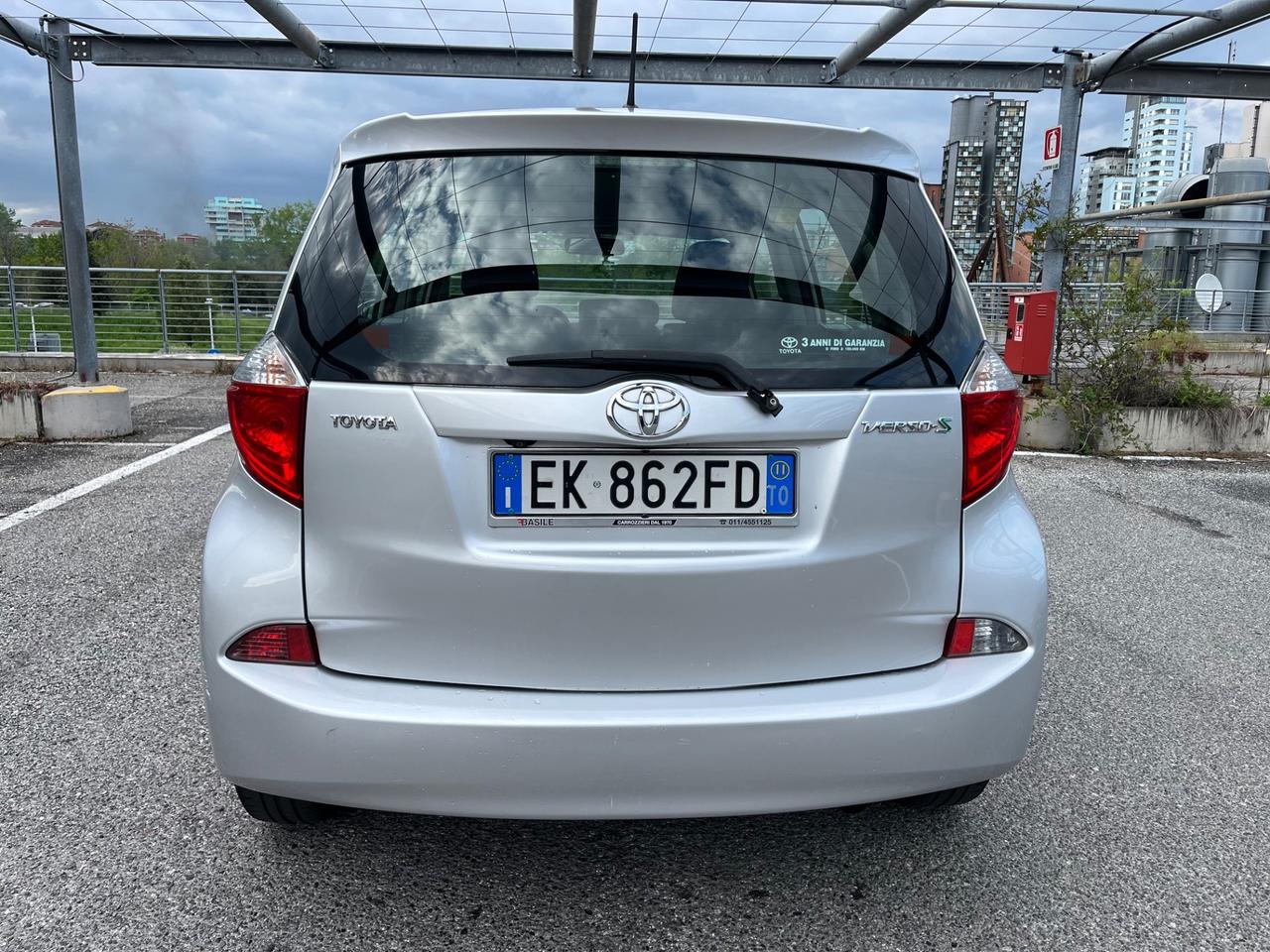 Toyota Verso-S 1.3 MT Active