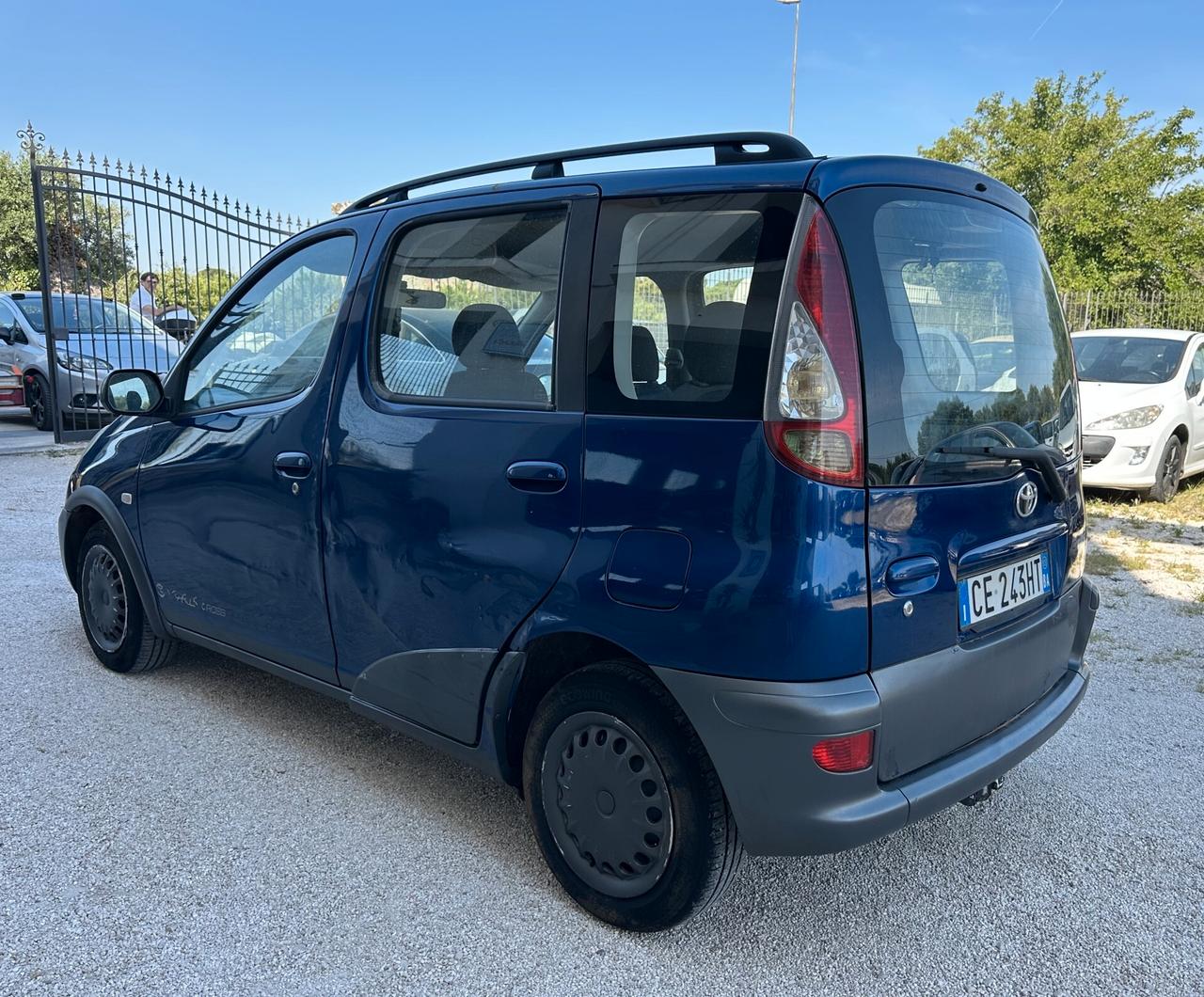 Toyota Yaris 1.4 TDi Cross GANCIO TRAINO