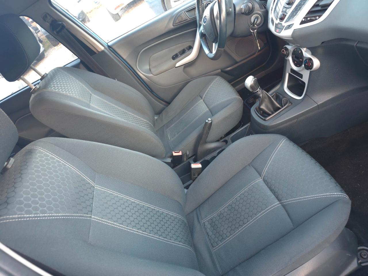 Ford Fiesta 1.4 TDCi 5p. Titanium