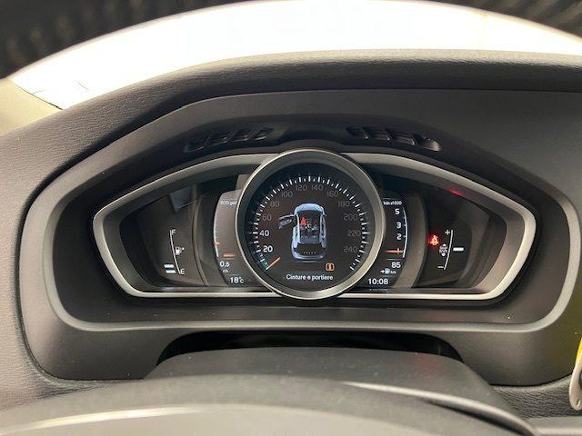 VOLVO V40 II - Cross Country 2.0 d2 my19