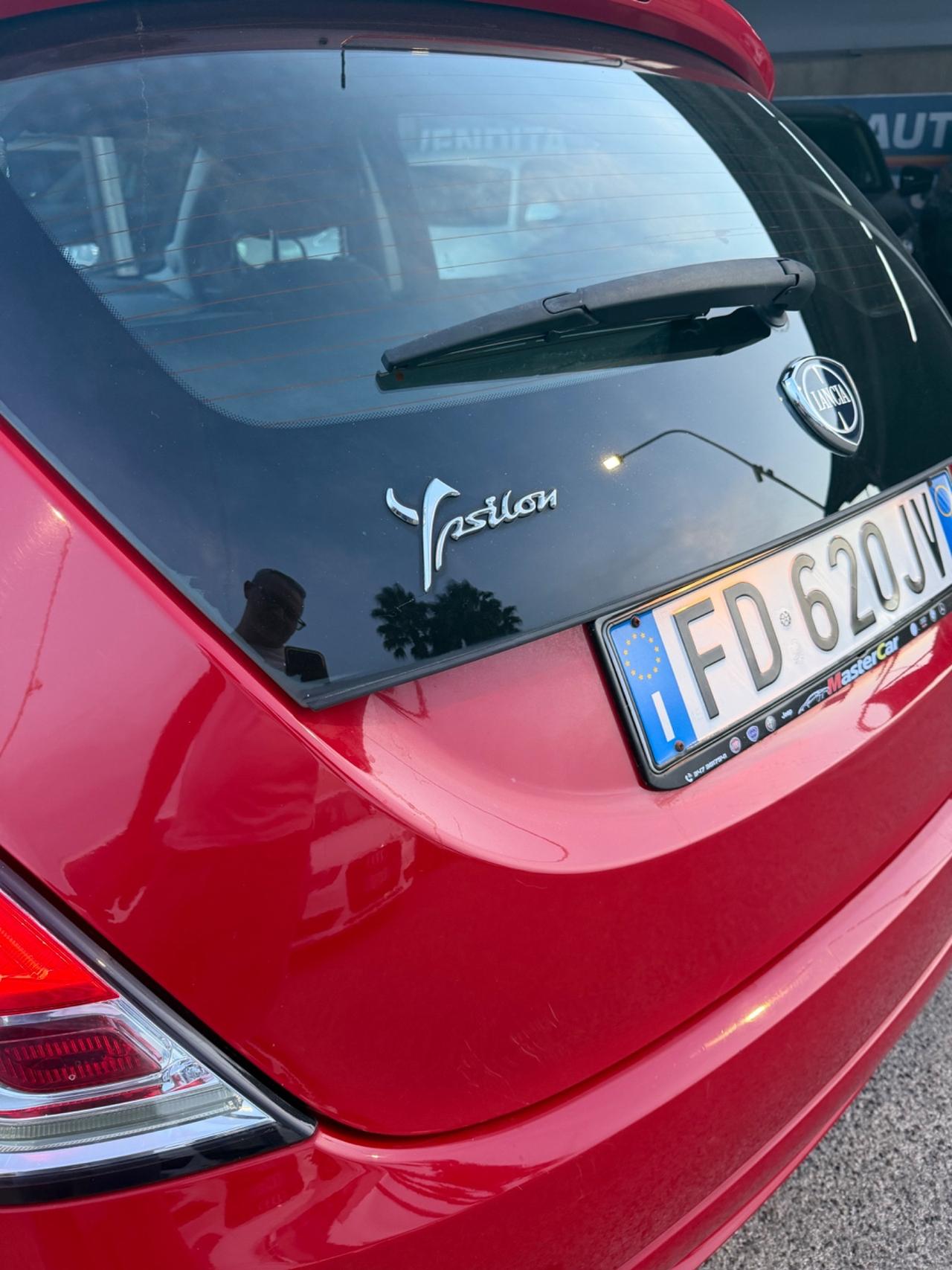 Lancia Ypsilon 1.2 69 CV 5 porte Platinum
