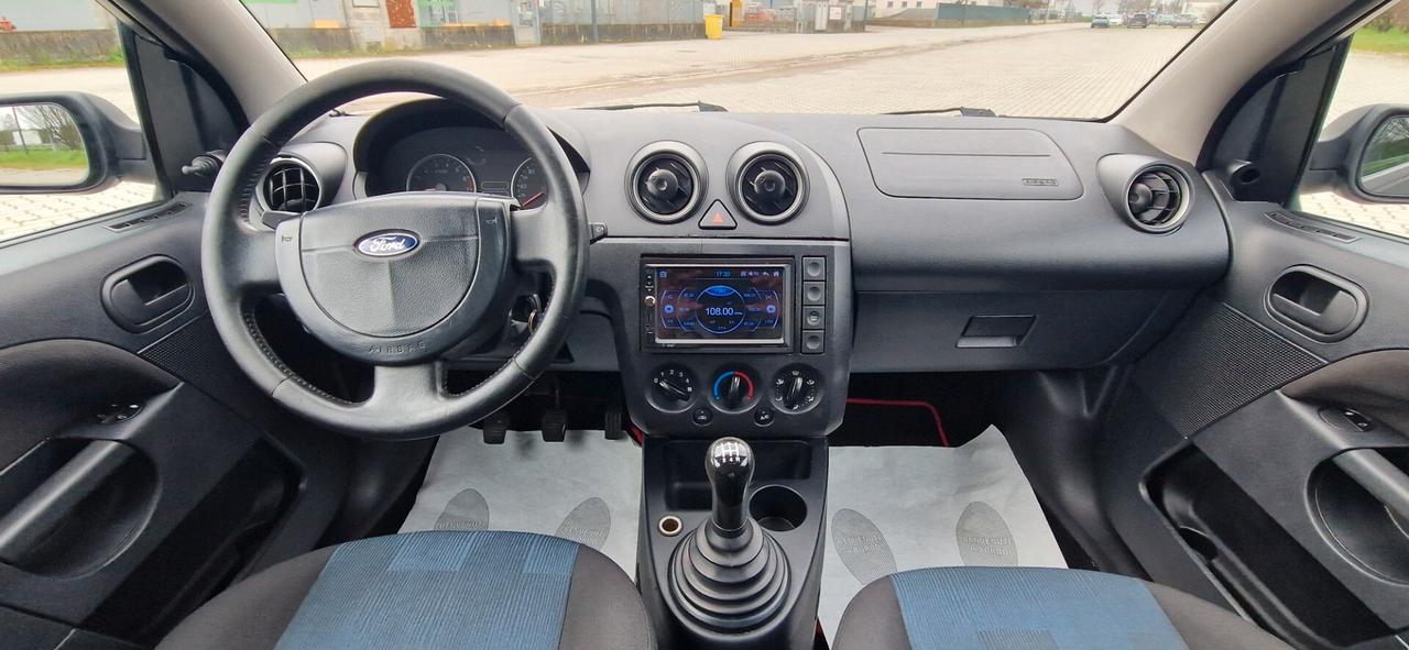 Ford Fiesta 1.2 16V 3p. Ghia