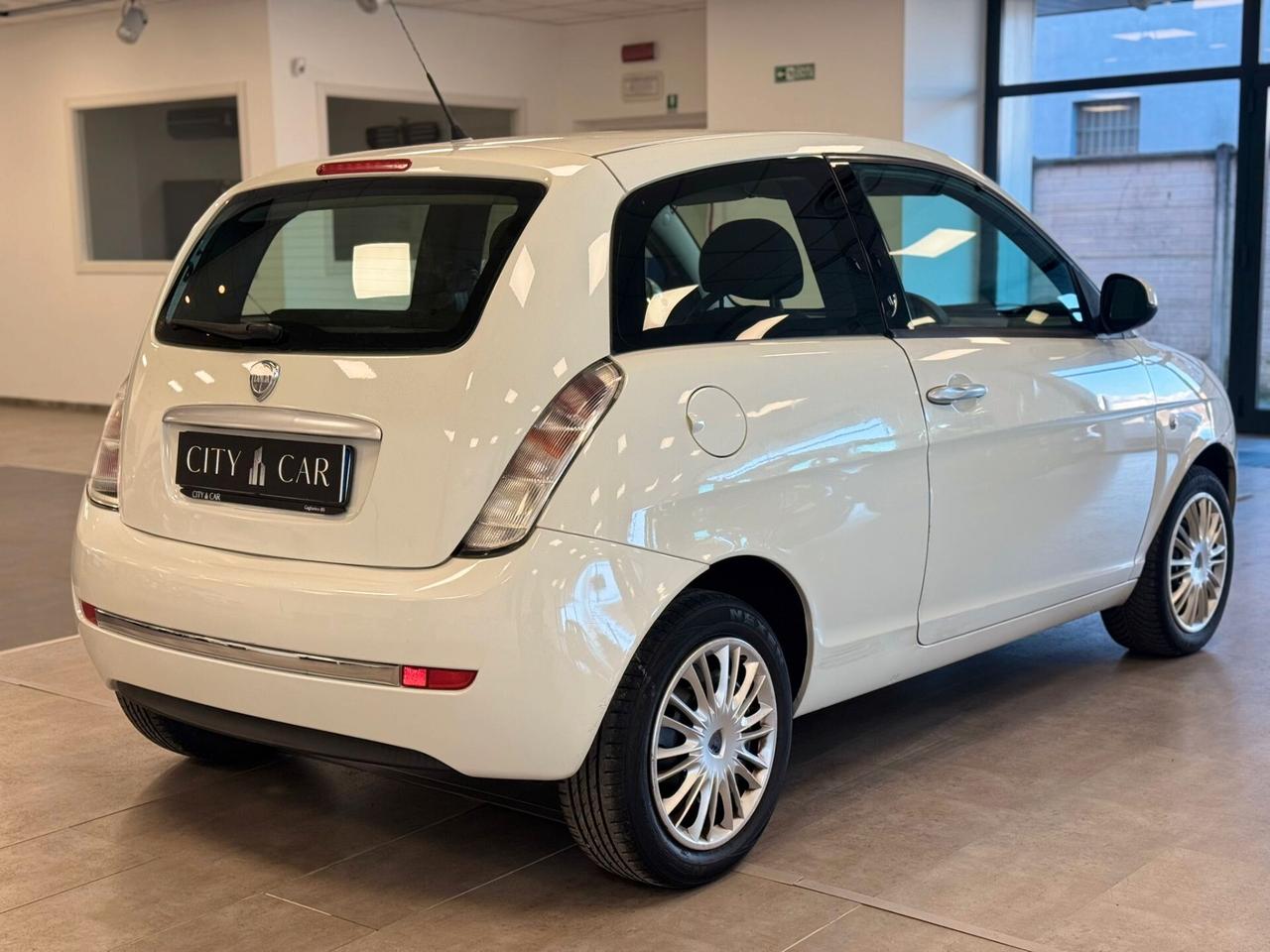 Lancia Ypsilon 1.2 Versus