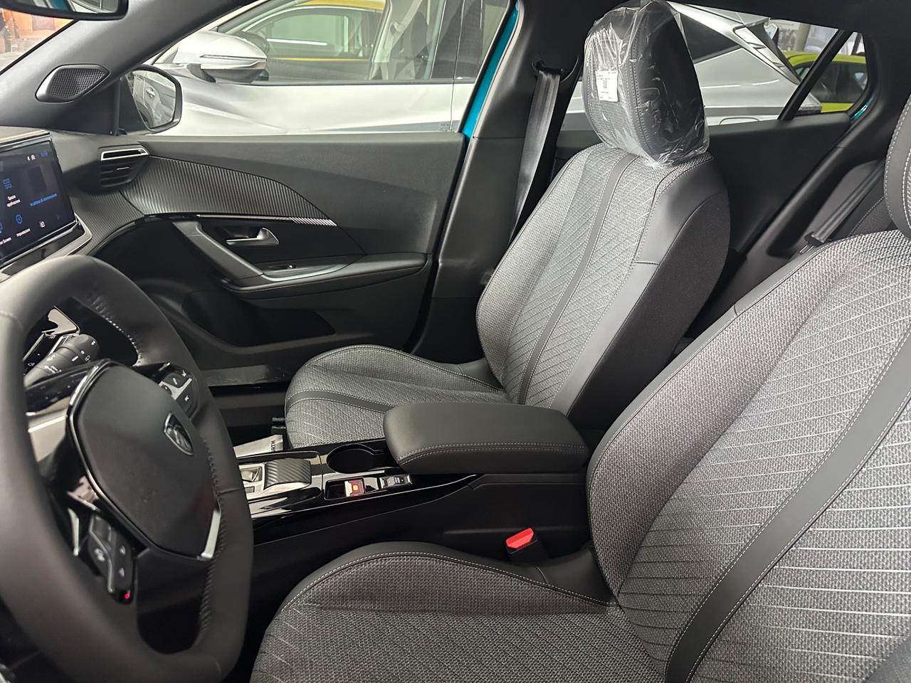 Peugeot 2008 Hybrid 110 e-DCS6 Allure