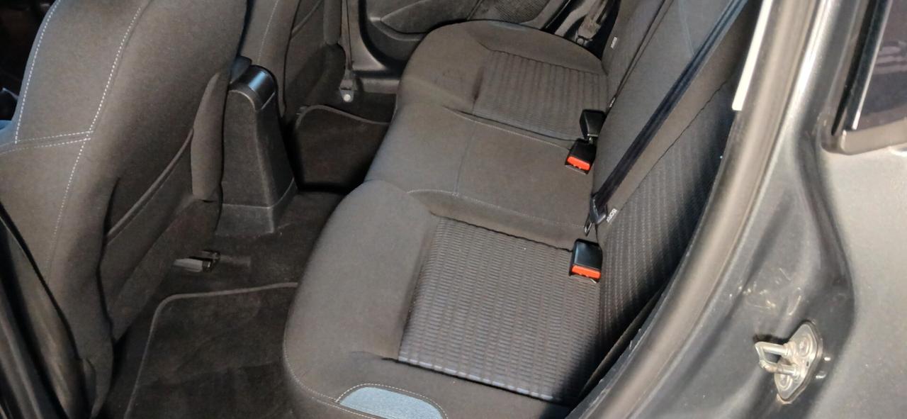 Peugeot 208 1.4 HDi neopatentati