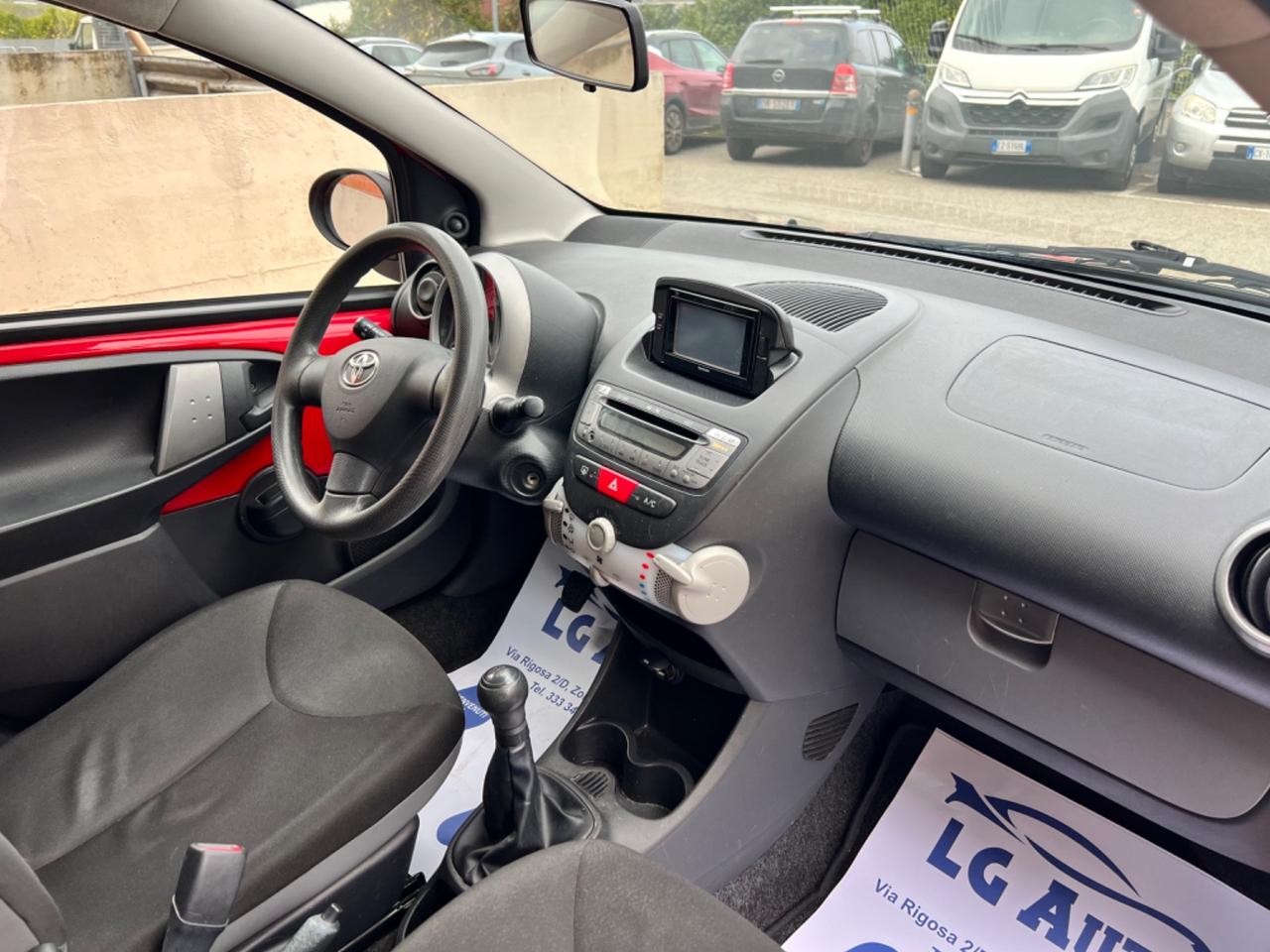 Toyota Aygo 1.0 12V VVT-i 3 porte Lounge Connect MMT