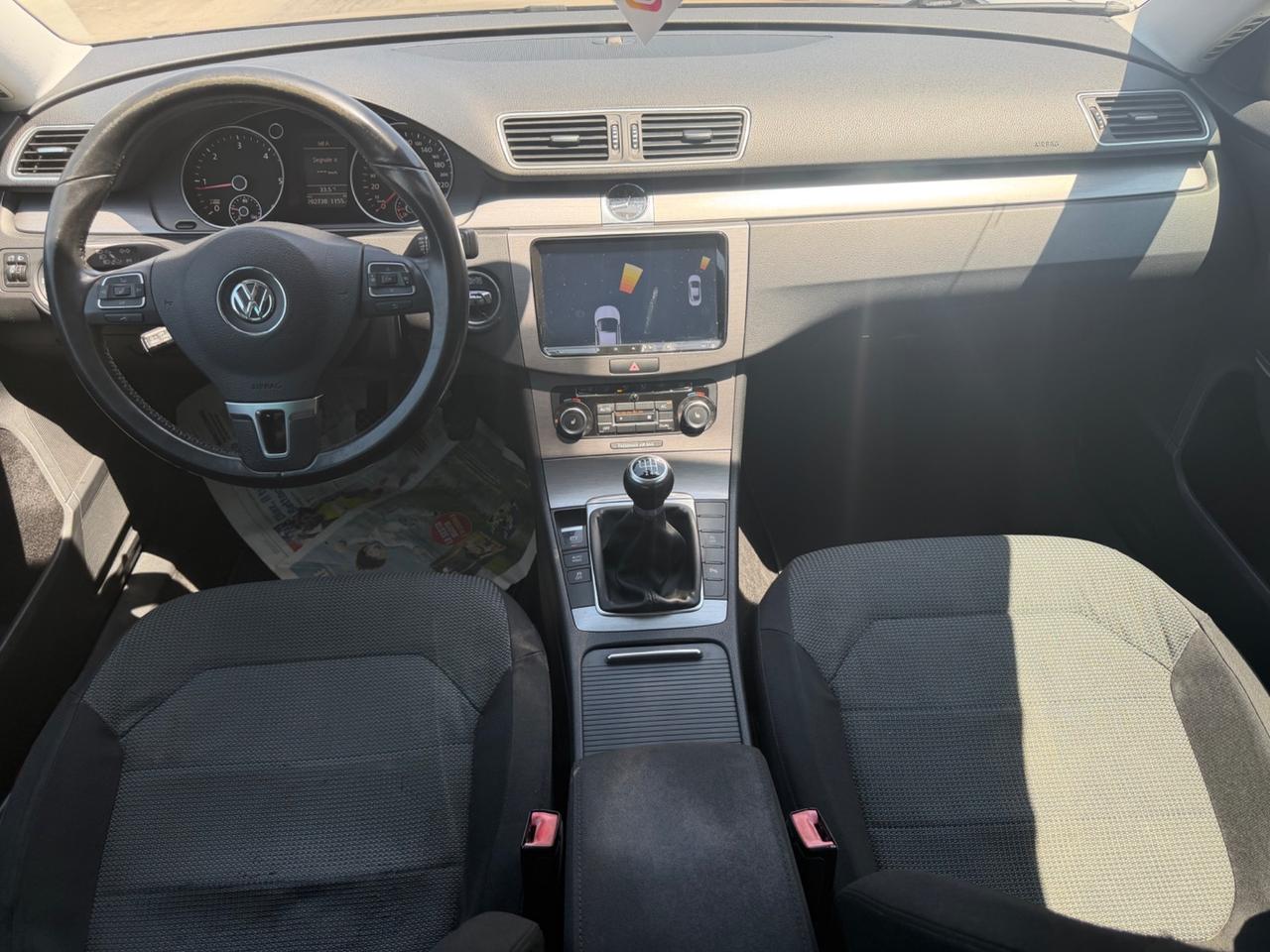 Volkswagen PASSAT 1.6 DIESEL 2011 - CARPLAY