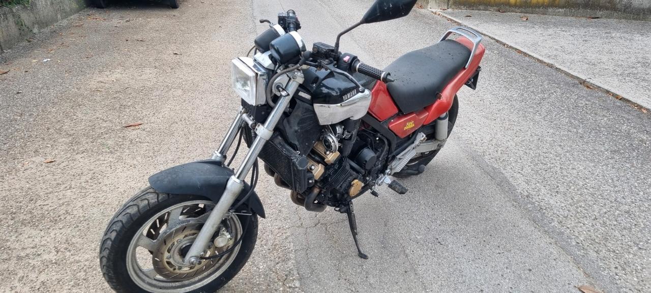 Yamaha FZX 750