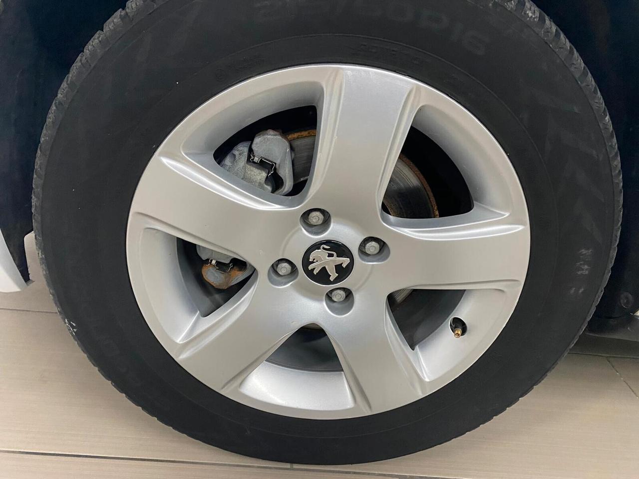 Peugeot 3008 1.6 HDi 115CV Active