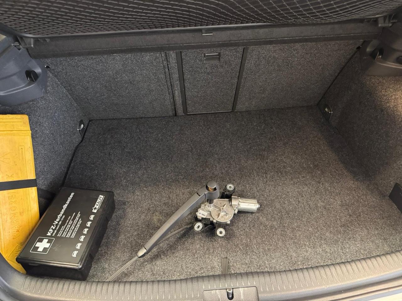 Volkswagen Golf 3.2 R32 5PORTE DSG PELLE TETTO 250CV PERMUTE FULL