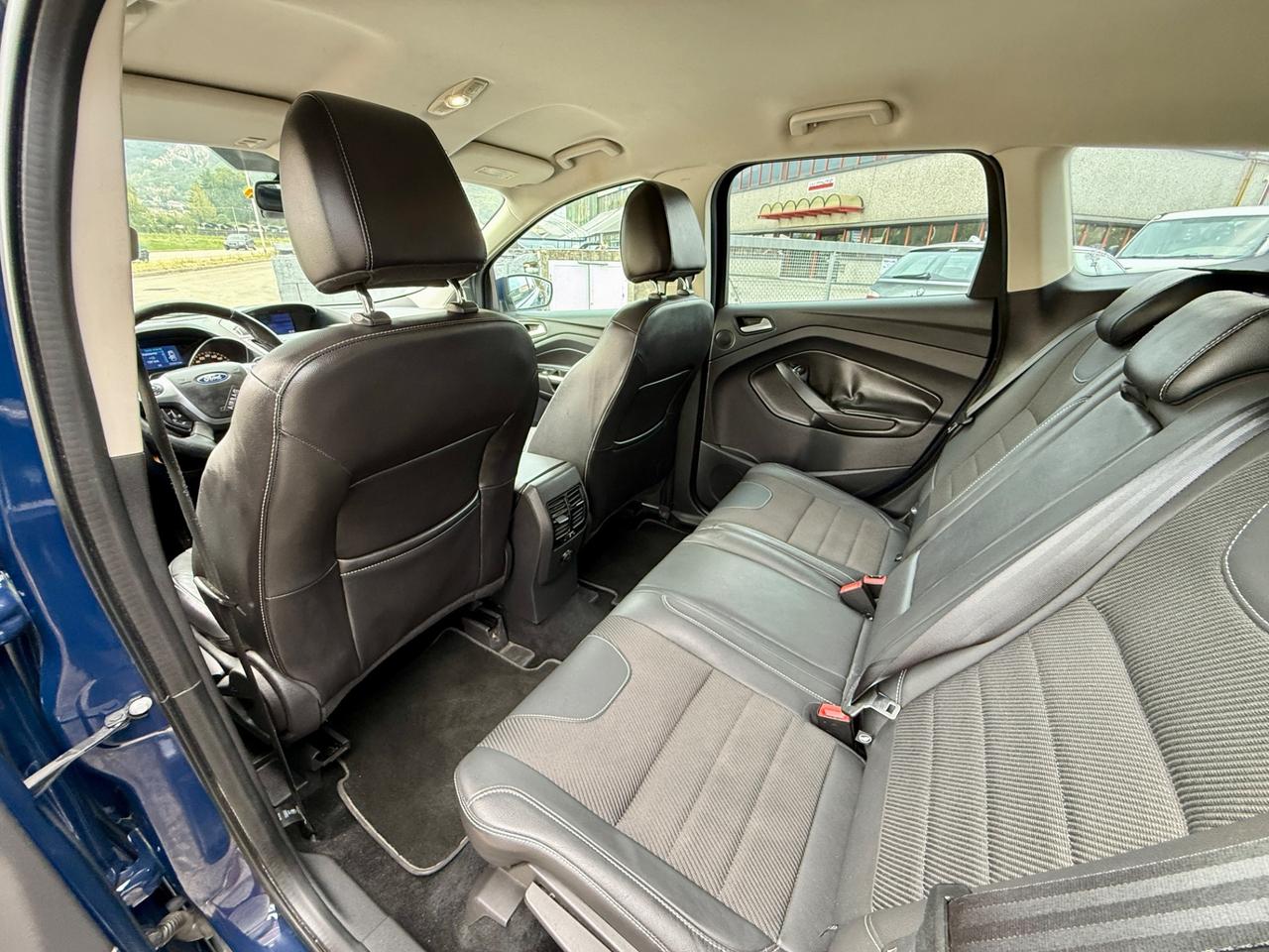 Ford Kuga 2.0 TDCI 140 CV 4WD Titanium