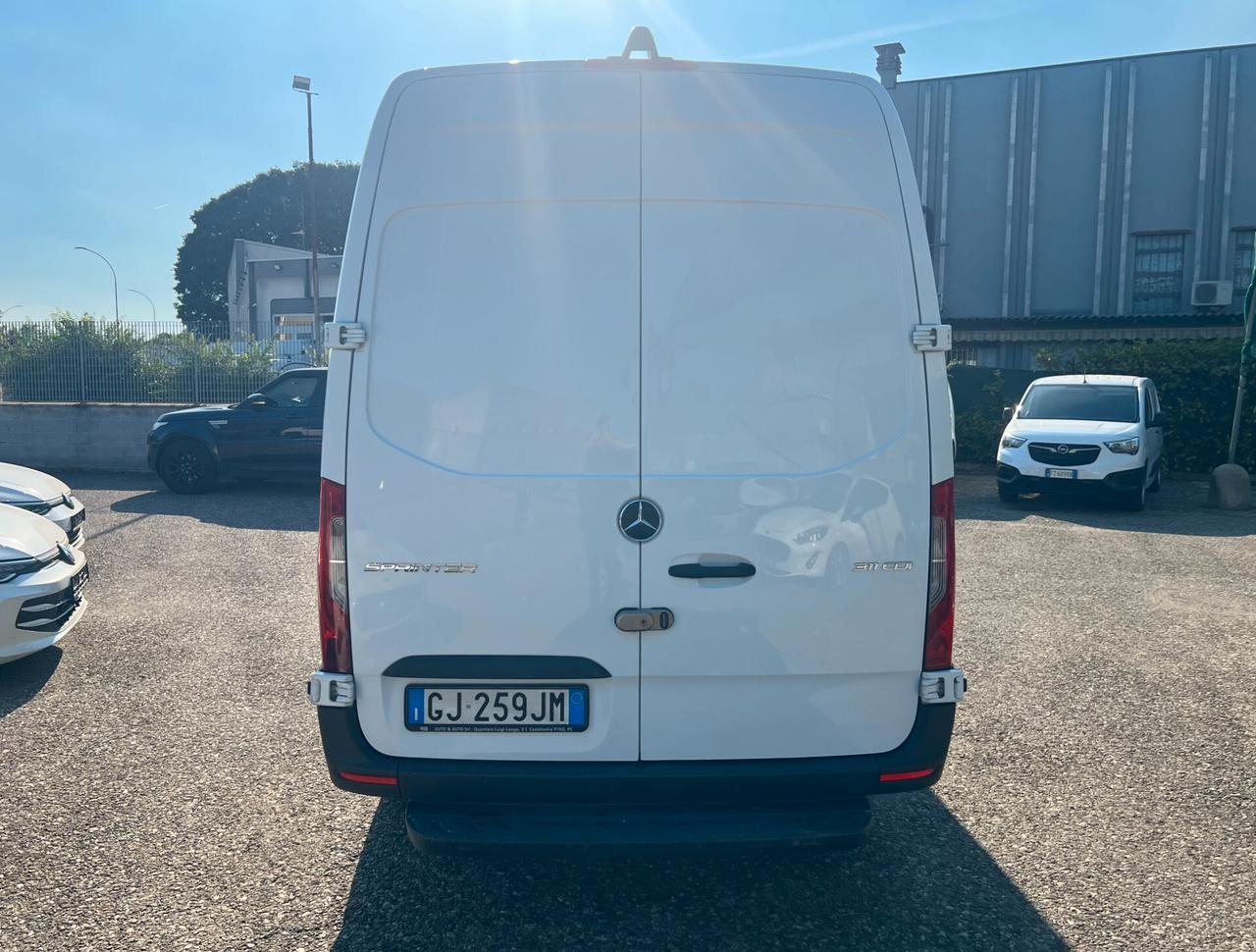 Mercedes Benz Sprinter