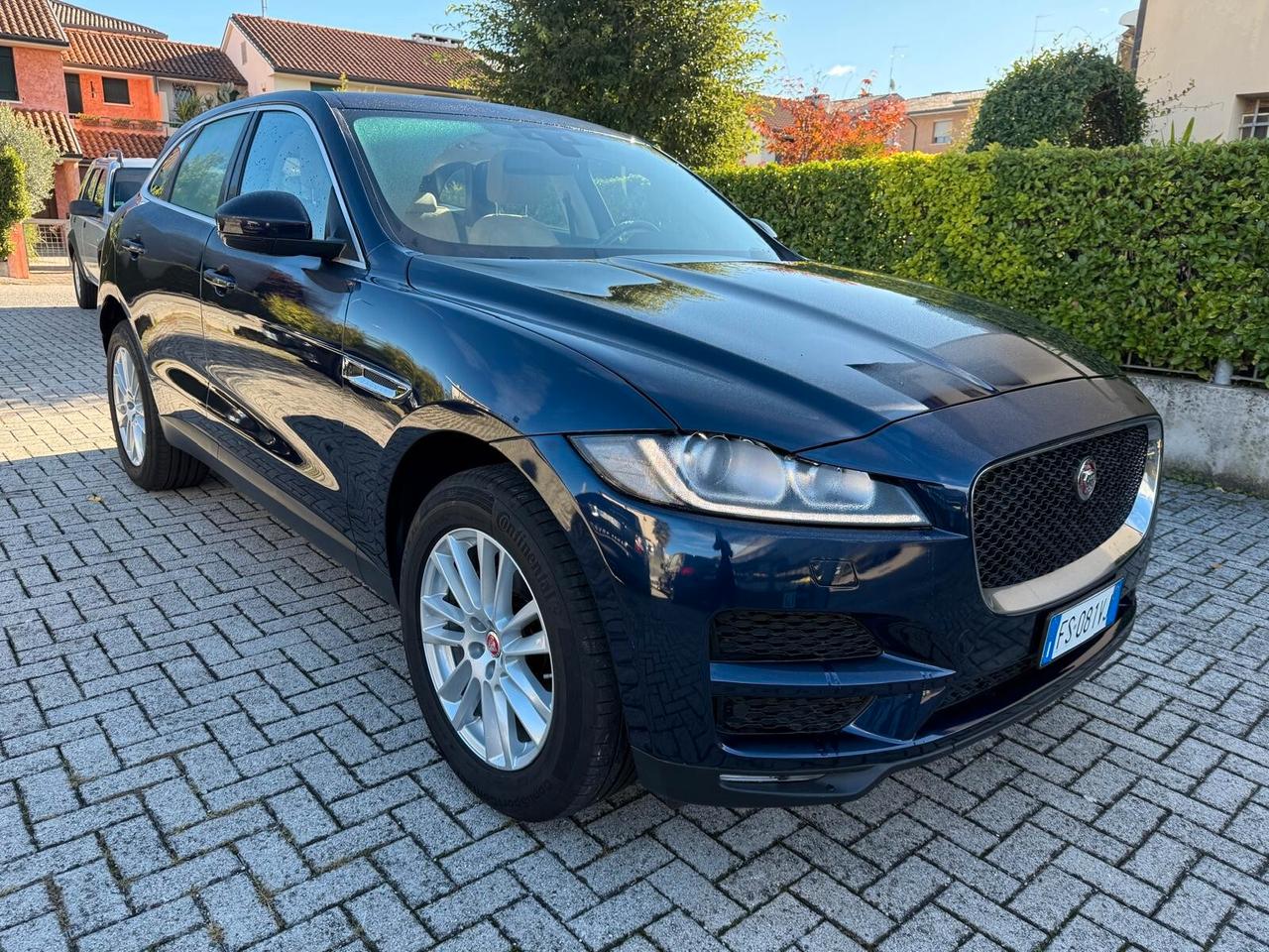 Jaguar F-Pace 2.0 D AWD