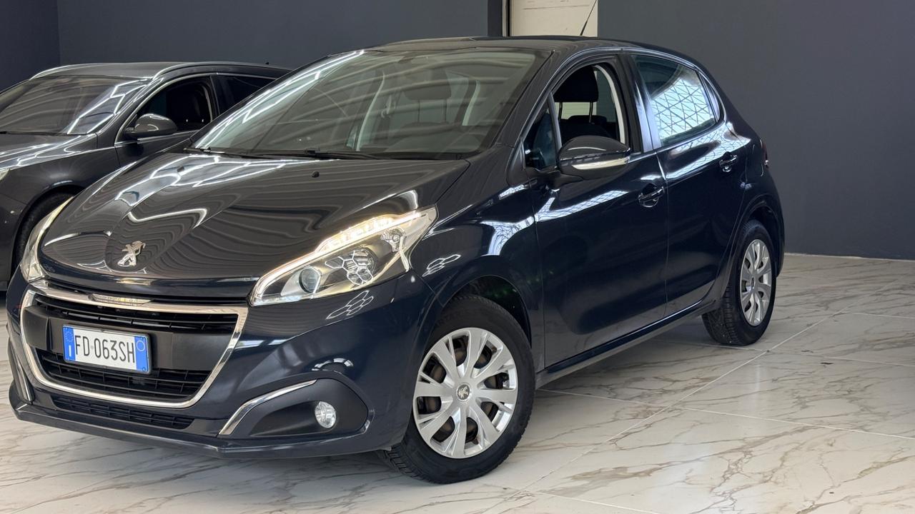 Peugeot 208 PureTech 82 5 porte Allure