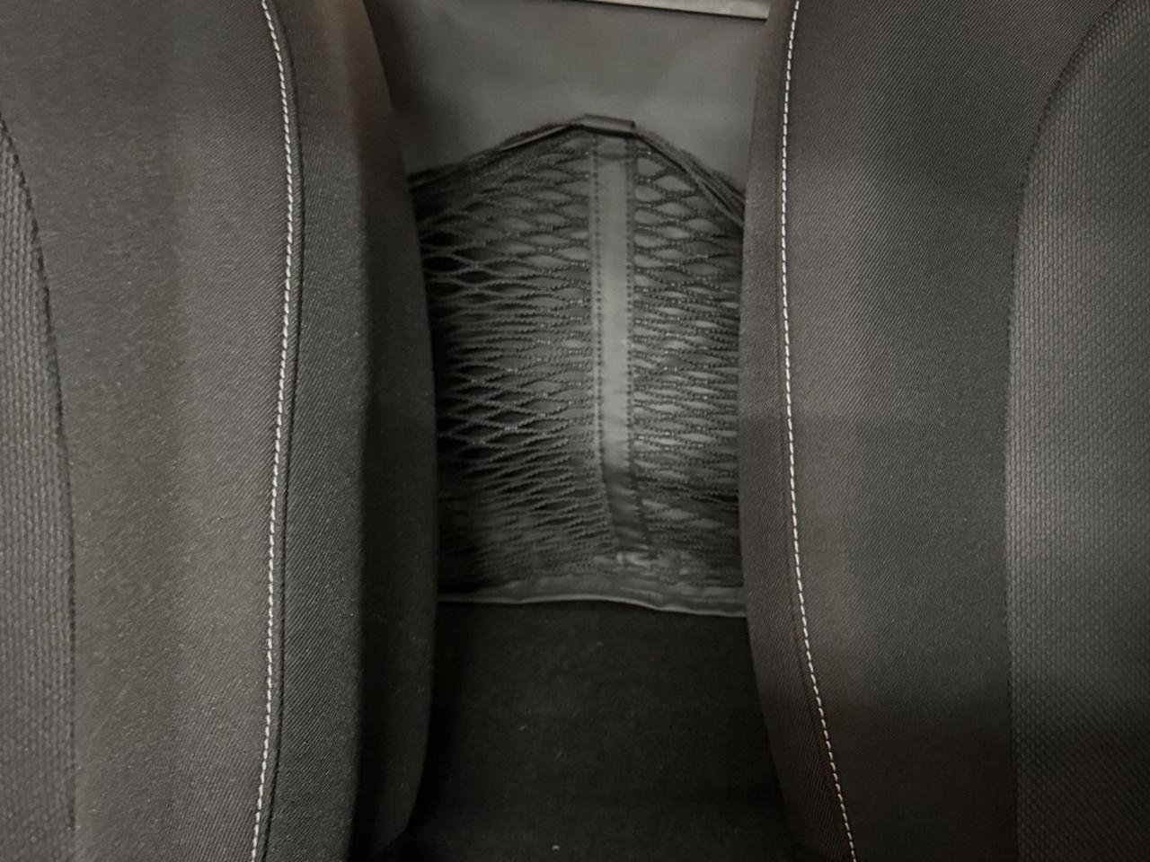 BELLISSIMA SMART FORTWO ADATTA A NEOPATENTATI CON TETTO PANORAMICO CON SOLI 69.625 KM