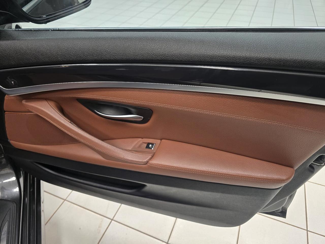 Bmw 530d Touring Business 245cv 2011