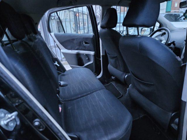 TOYOTA Yaris 1.0 5 porte Sol