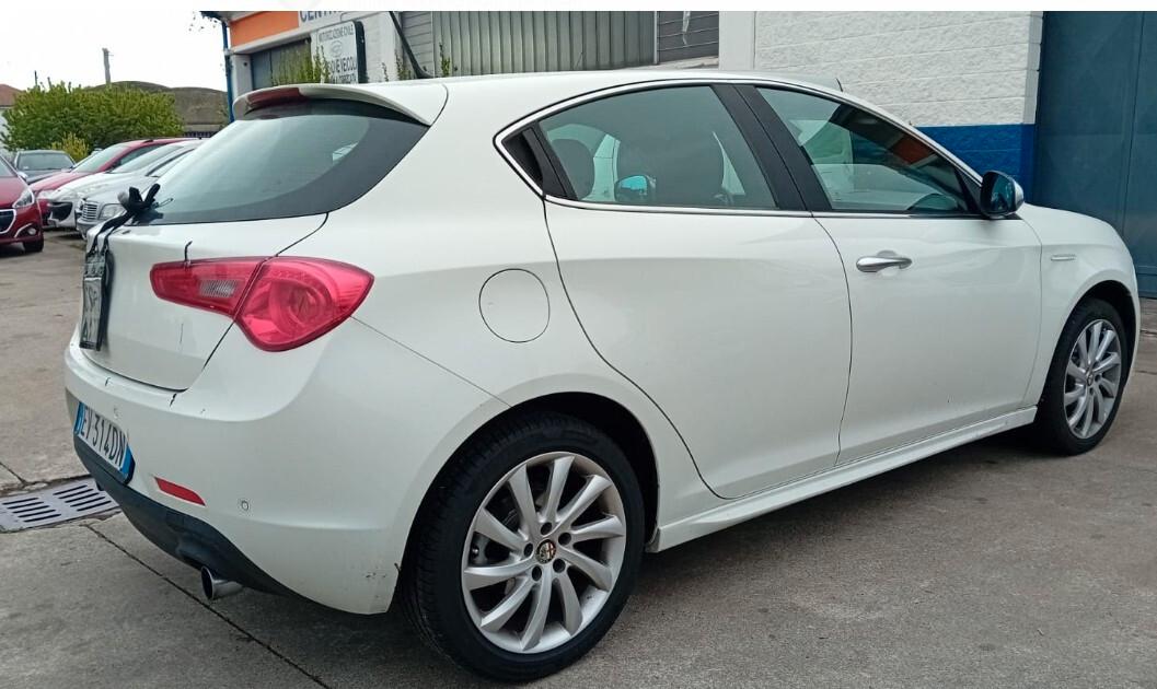 Alfa Romeo Giulietta 2.0 JTDm-2 150 CV Distinctive