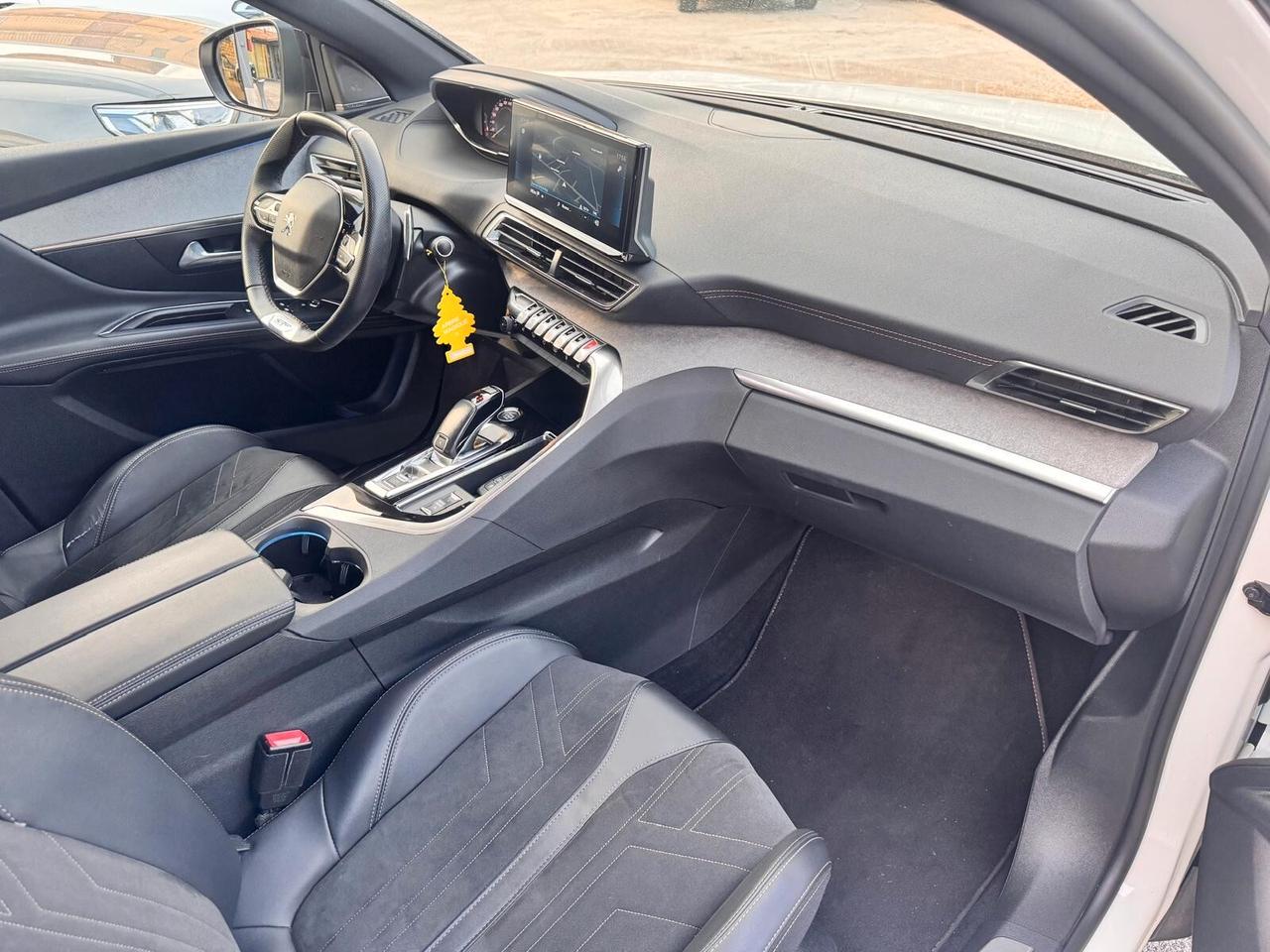 Peugeot 3008 BlueHDi 130 S&S EAT8 GT LINE