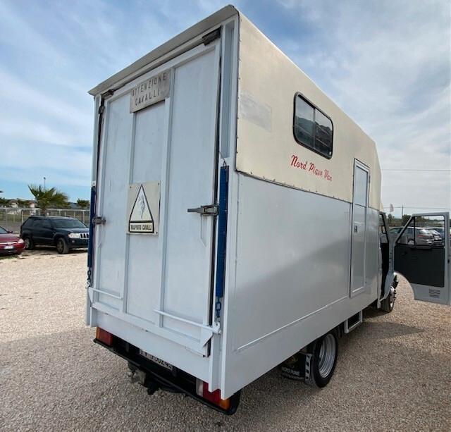 Fiat Iveco 2.5 Cc, diesel turbo, 35/10 trasporto cavalli.