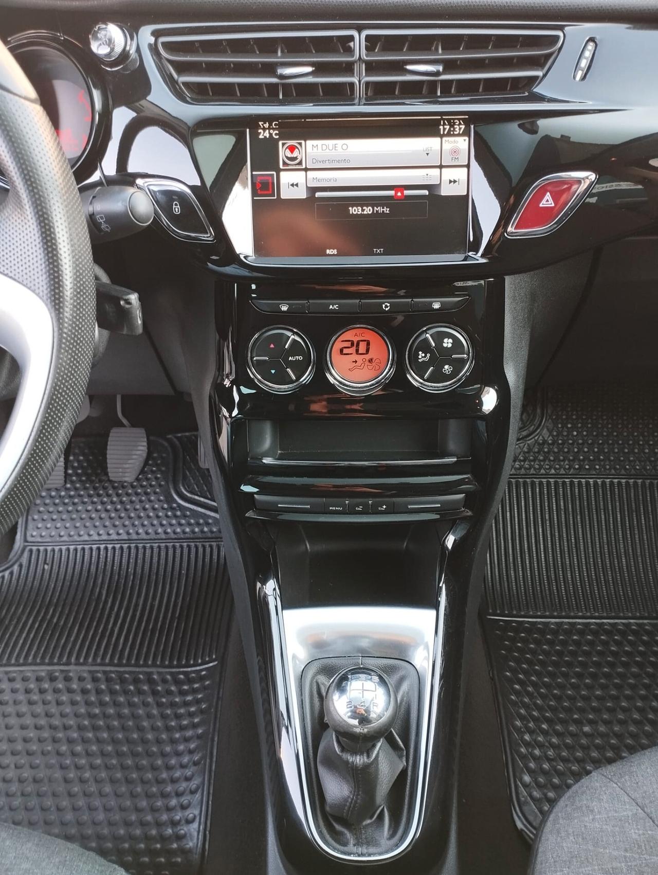 Citroen C3 PureTech 82 Live Edition