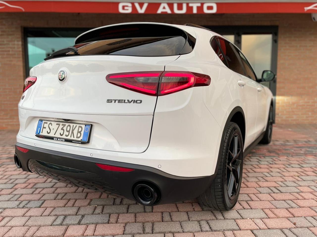 Alfa Romeo Stelvio 2.2 Turbodiesel 210 CV AT8 Q4 B-Tech