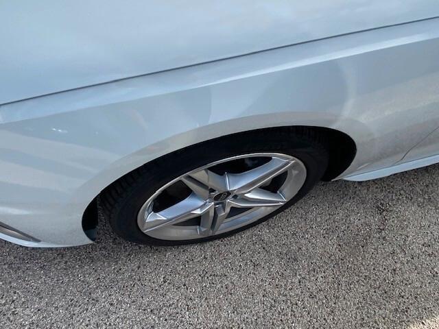 Audi A4 Avant 40 TDI S tronic Quatt line edition 2024