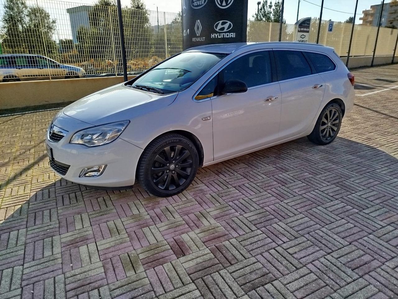 Opel Astra 1.7 CDTI 110CV Sports Tourer Cosmo