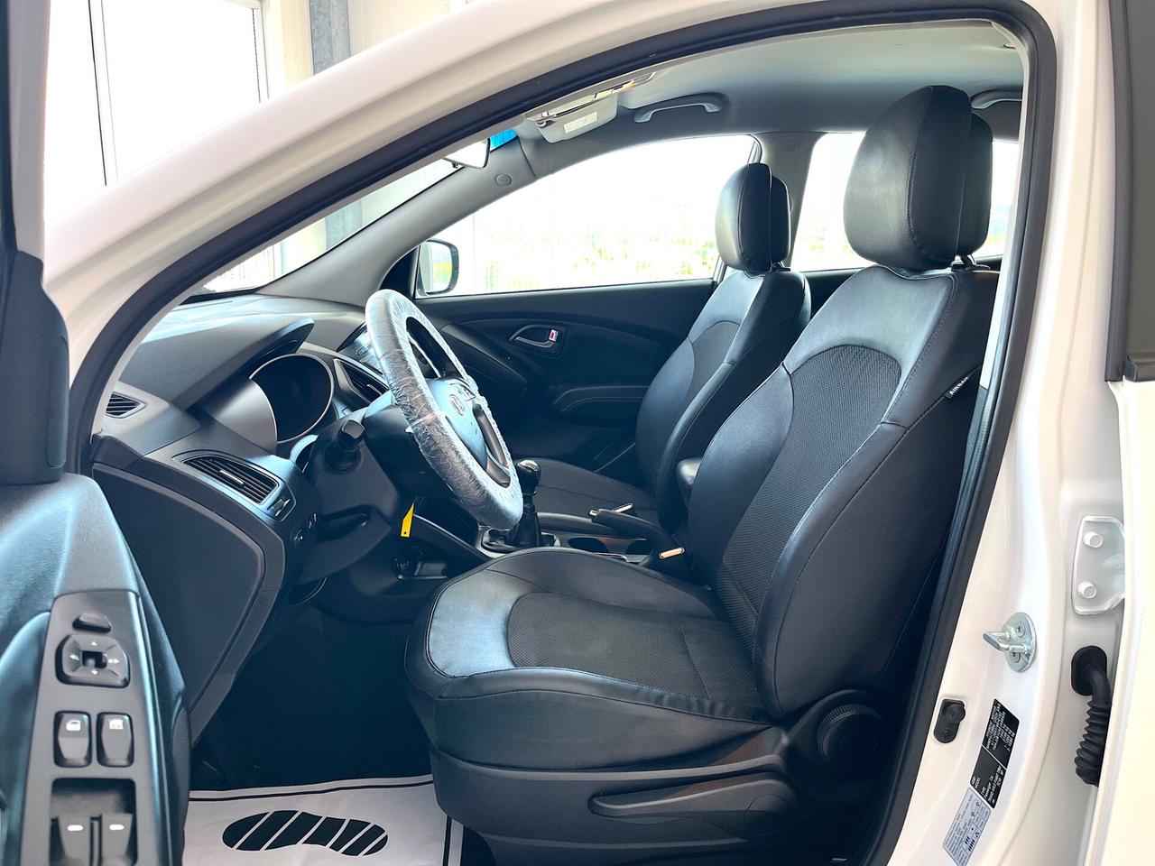 HYUNDAI IX35 1.7 CRDi 2WD LED + PELLE