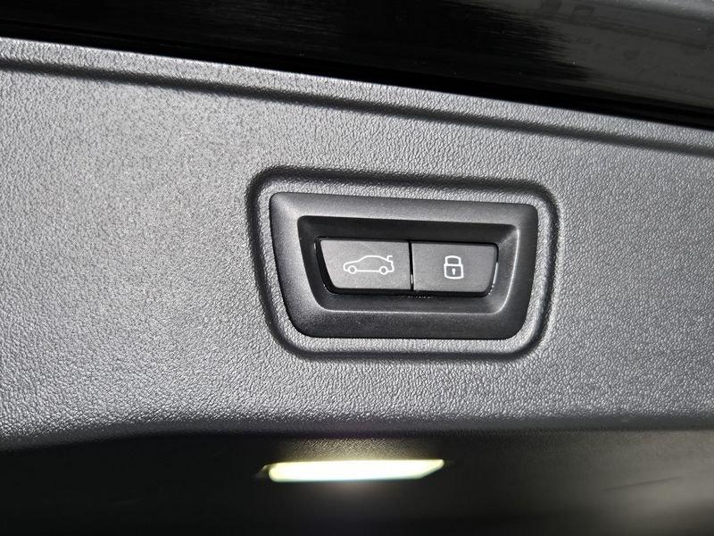 BMW Serie 5 Serie 5 G61 Touring 520d Touring 48V xdrive MSport Pro auto