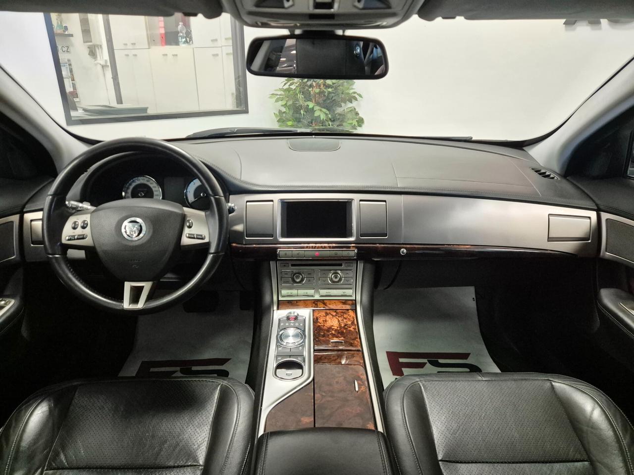 Jaguar XF 3.0 D V6 Premium Luxury