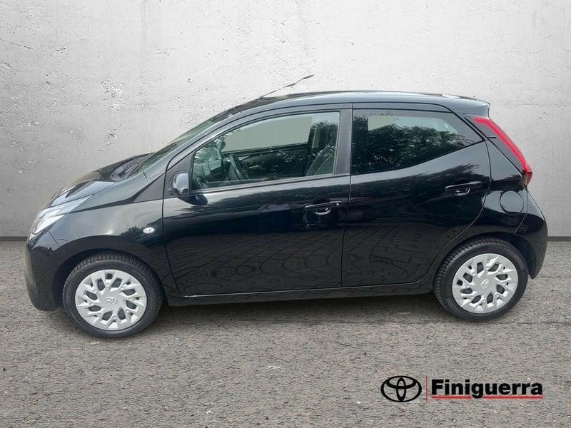Toyota Aygo 5p 1.0 x-play 72cv