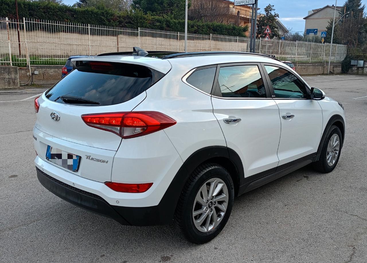 Hyundai TUCSON 1.7 CRDi 2WD Xpossible