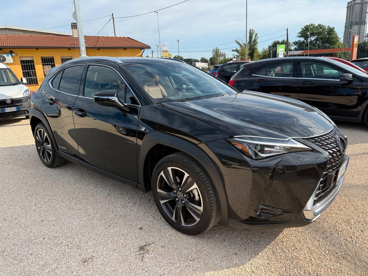 Lexus UX UX250H Hybrid Premium 184cv 2.0 2wd cvt my20