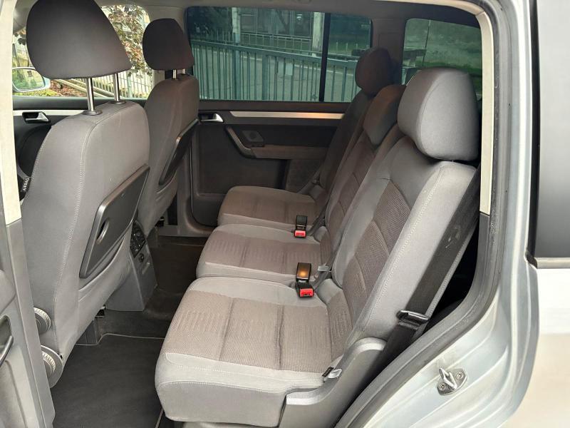 Volkswagen Touran 2.0 tdi Highline dsg 7 POSTI OK NEOPATENTATO