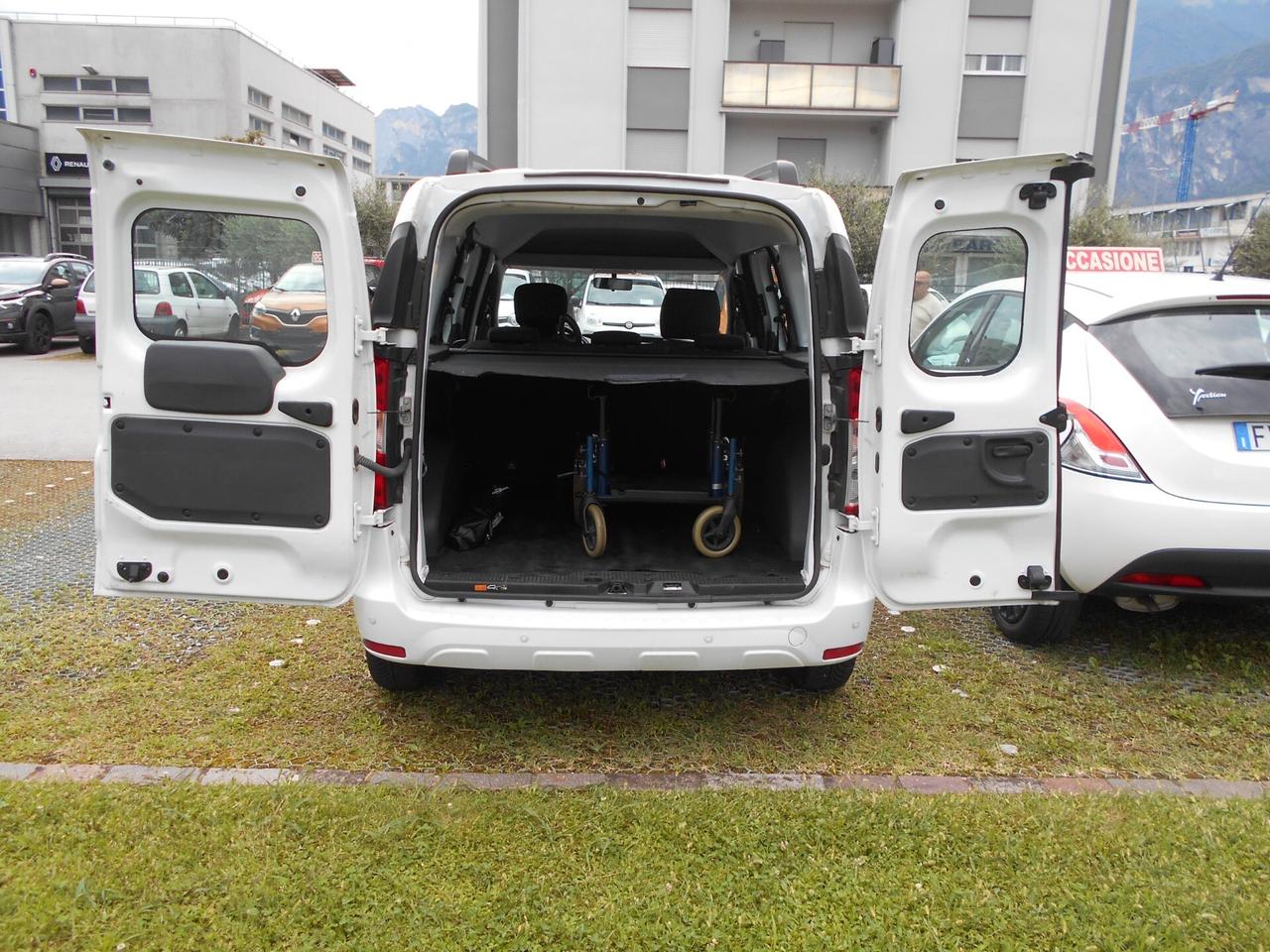 Dacia Dokker 1.5 dci 95 cv " TRASPORTO PERSONE CON DISABILITA' "