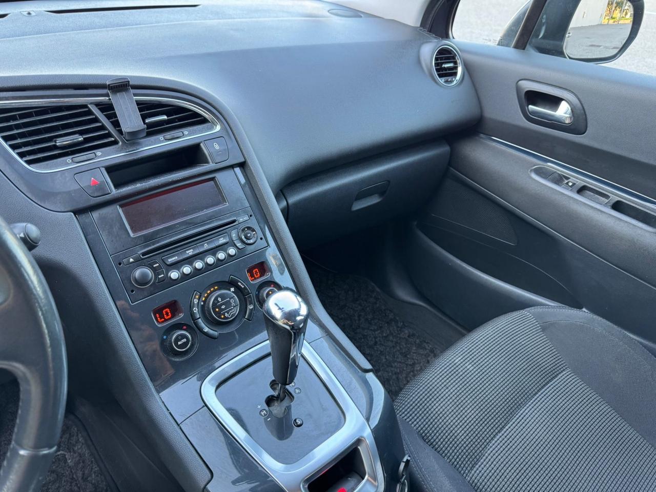 Peugeot 5008 1.6 HDi 110cv Automatico 7Posti