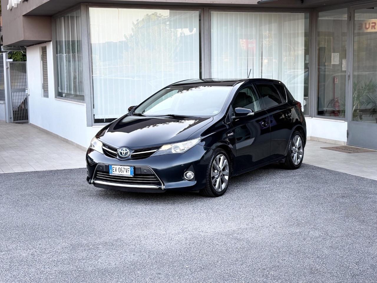 Toyota Auris 1.8 Hybrid 99CV E5 Neo - 2014