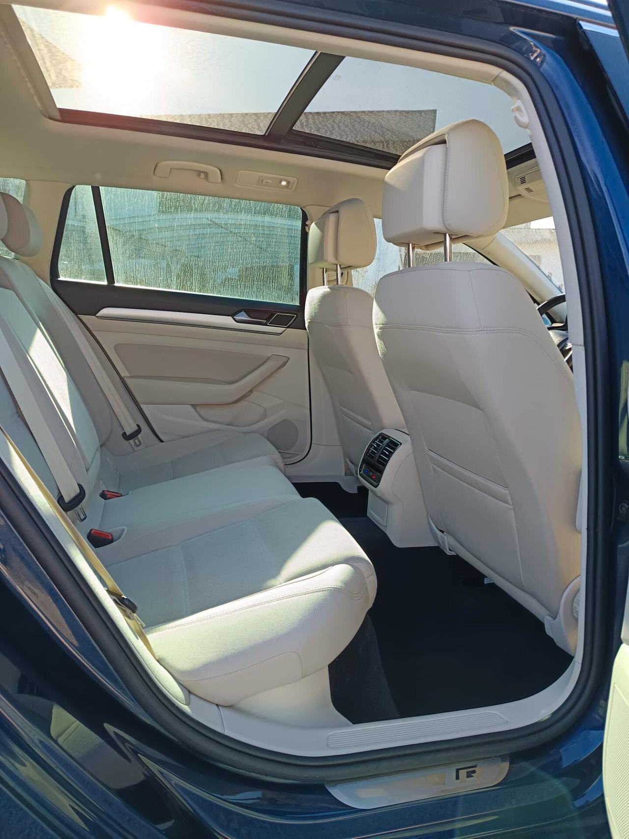 Volkswagen Passat 1.6 Tdi Variant R-Line Perfetta