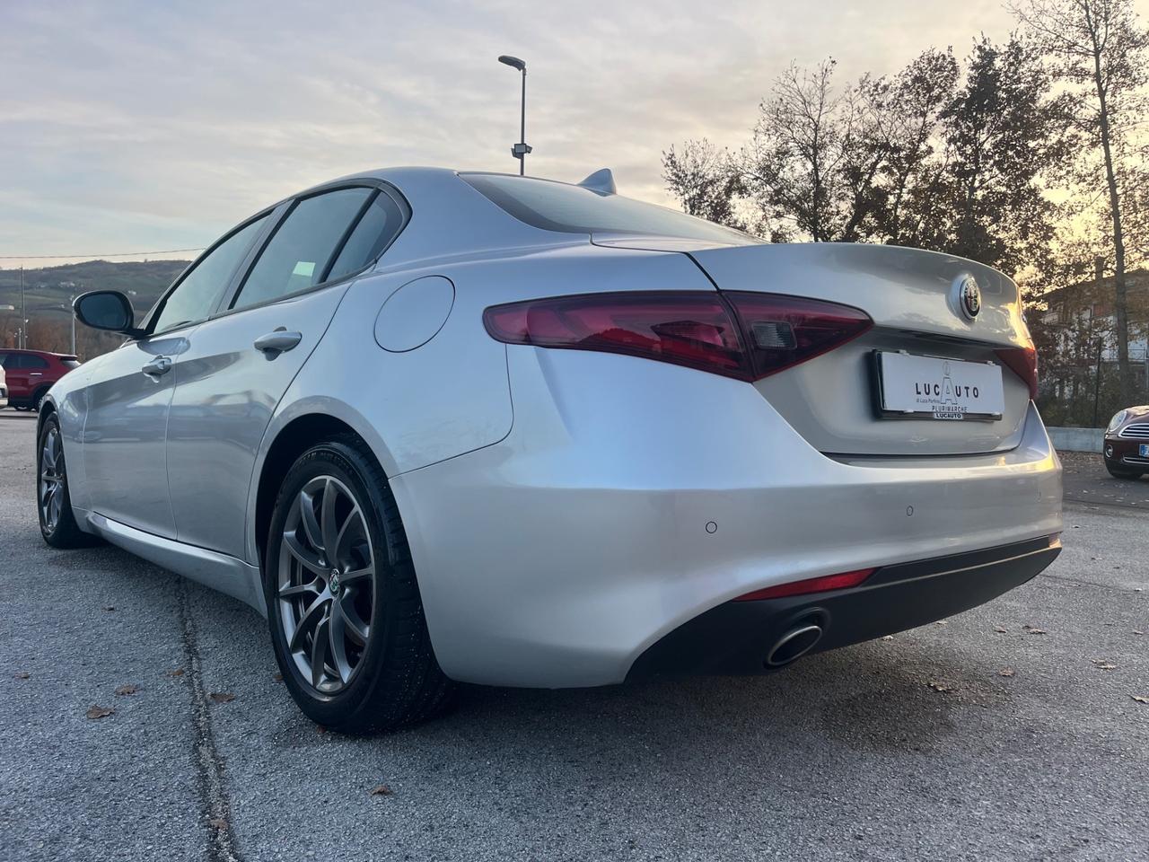 Alfa Romeo Giulia 2.2 Turbodiesel 150 CV AT8