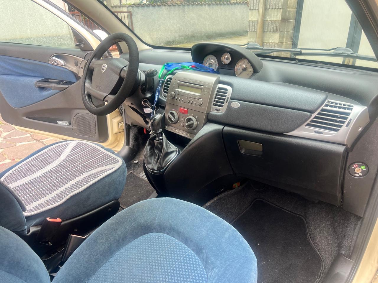 Lancia Ypsilon 1.4 Platino