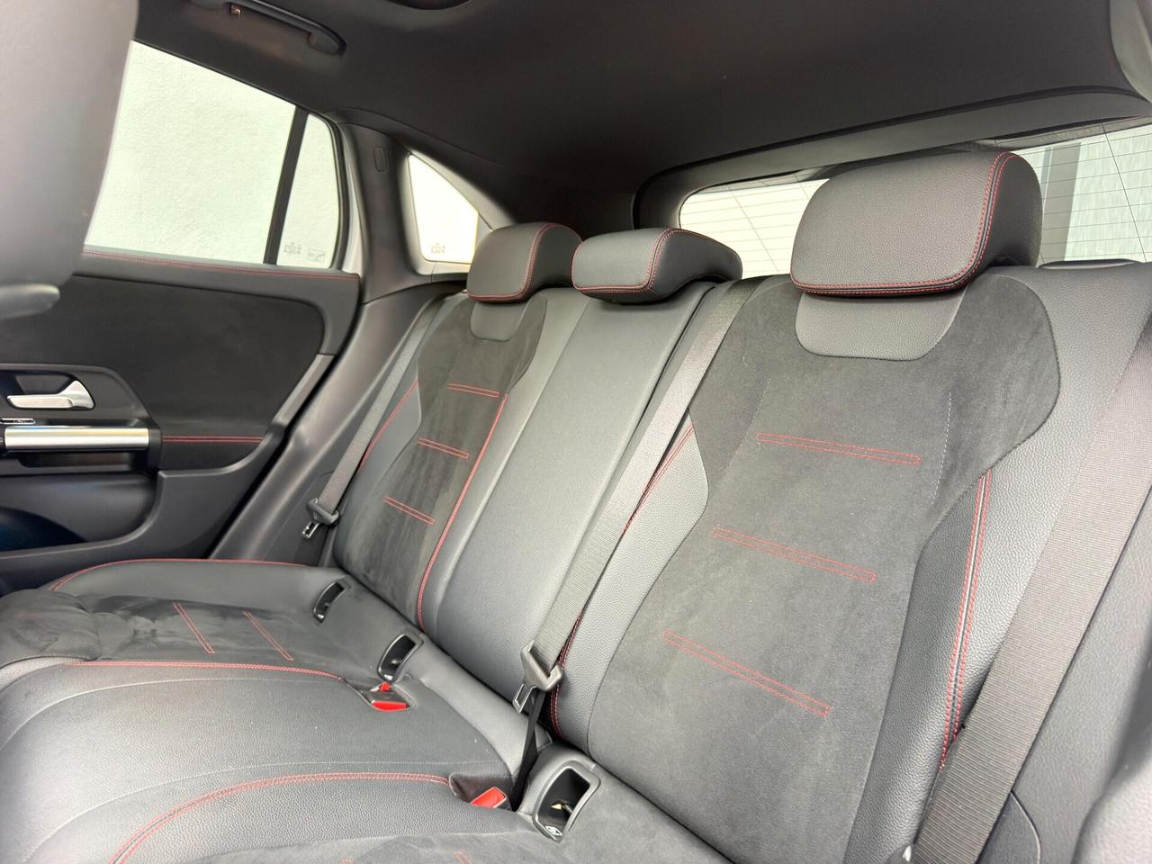 Mercedes-benz GLA 200 d 150 CV AMG Premium Plus UNICO PROPRIETARIO IVA ESPOSTA