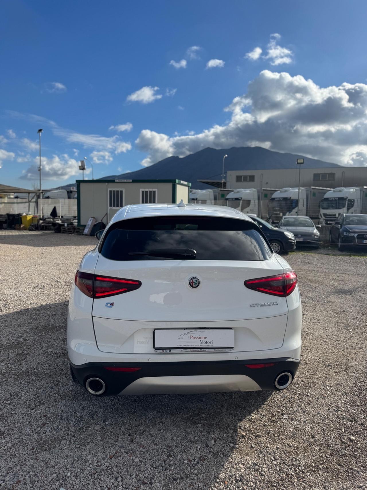 Alfa Romeo Stelvio 2.2 Turbodiesel 210 CV AT8 Q4 Super