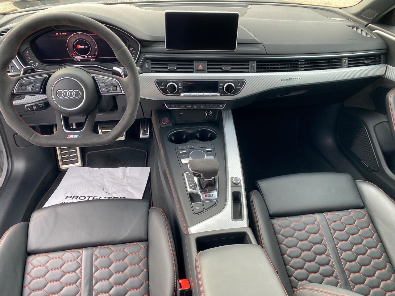 Audi A4 RS 4 Avant 2.9 TFSI quattro tiptronic